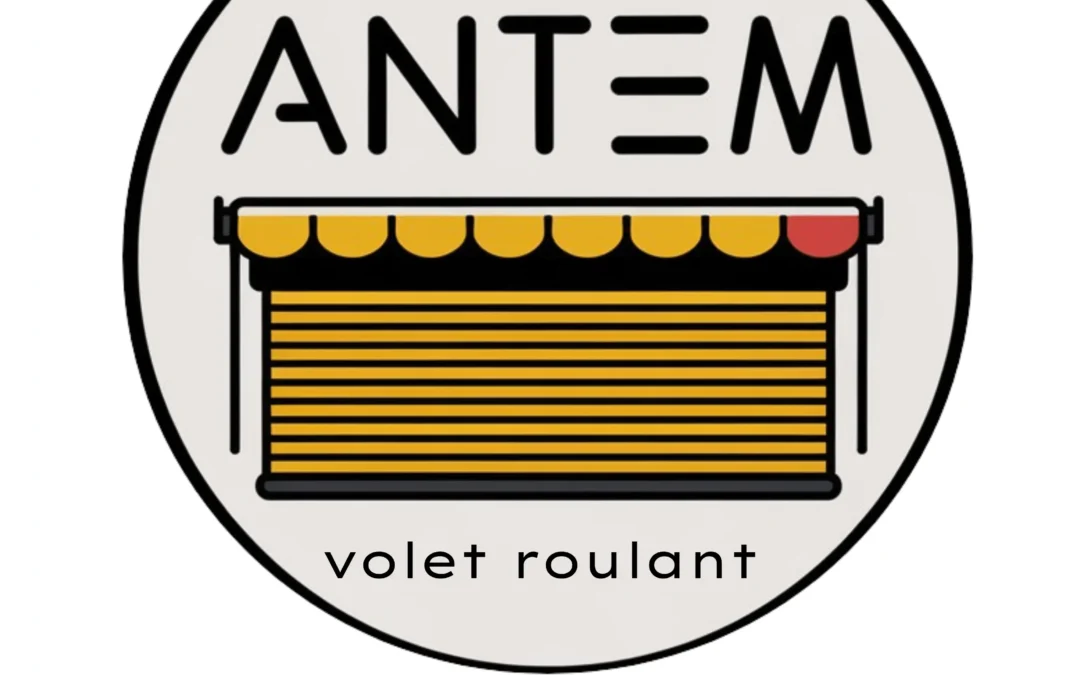 Cette image représente un logo circulaire avec le texte “ANTEM” écrit en haut, utilisant une typographie moderne et épurée. En dessous, on voit une illustration stylisée d’un volet roulant jaune et noir, accompagné d’une petite partie rouge sur le côté droit, évoquant un détail ou un accent visuel. Sous cette illustration, le texte “volet roulant” est inscrit en lettres simples. Ce logo semble être lié à une entreprise spécialisée dans les volets roulants, probablement pour des services de fabrication, installation ou réparation.